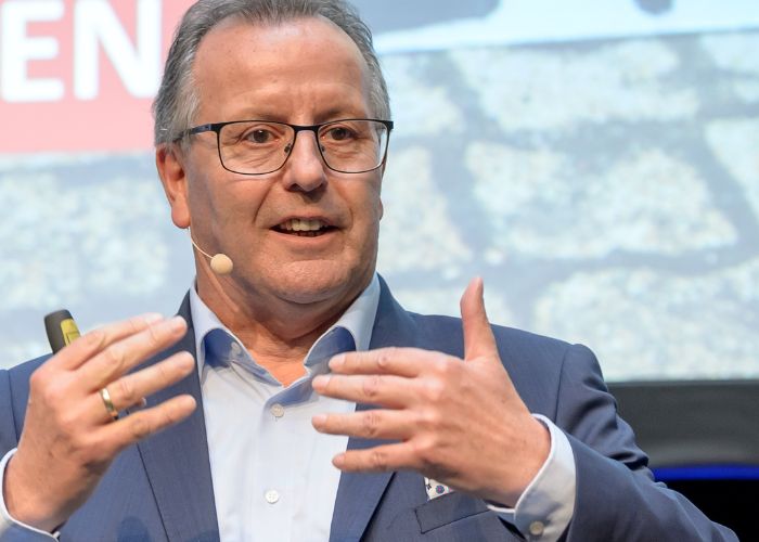 Recruiting: Ältere Arbeitnehmer als Bewerber beachten, Interview mit Helmut Muthers